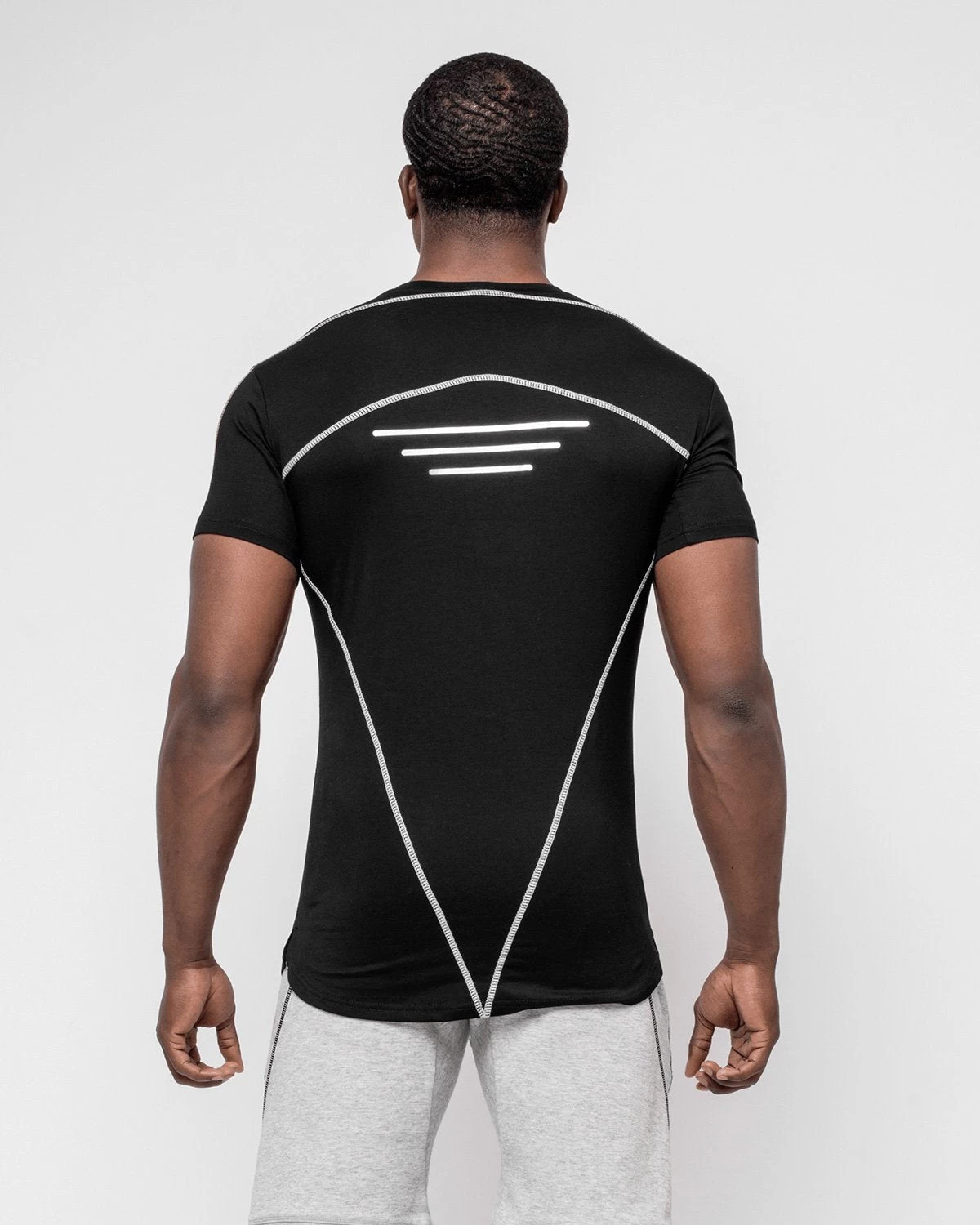 HERA X HERO Tri T-Shirt - Black & White 2 HERA X HERO Tri T-Shirt - Black & White - Image 2