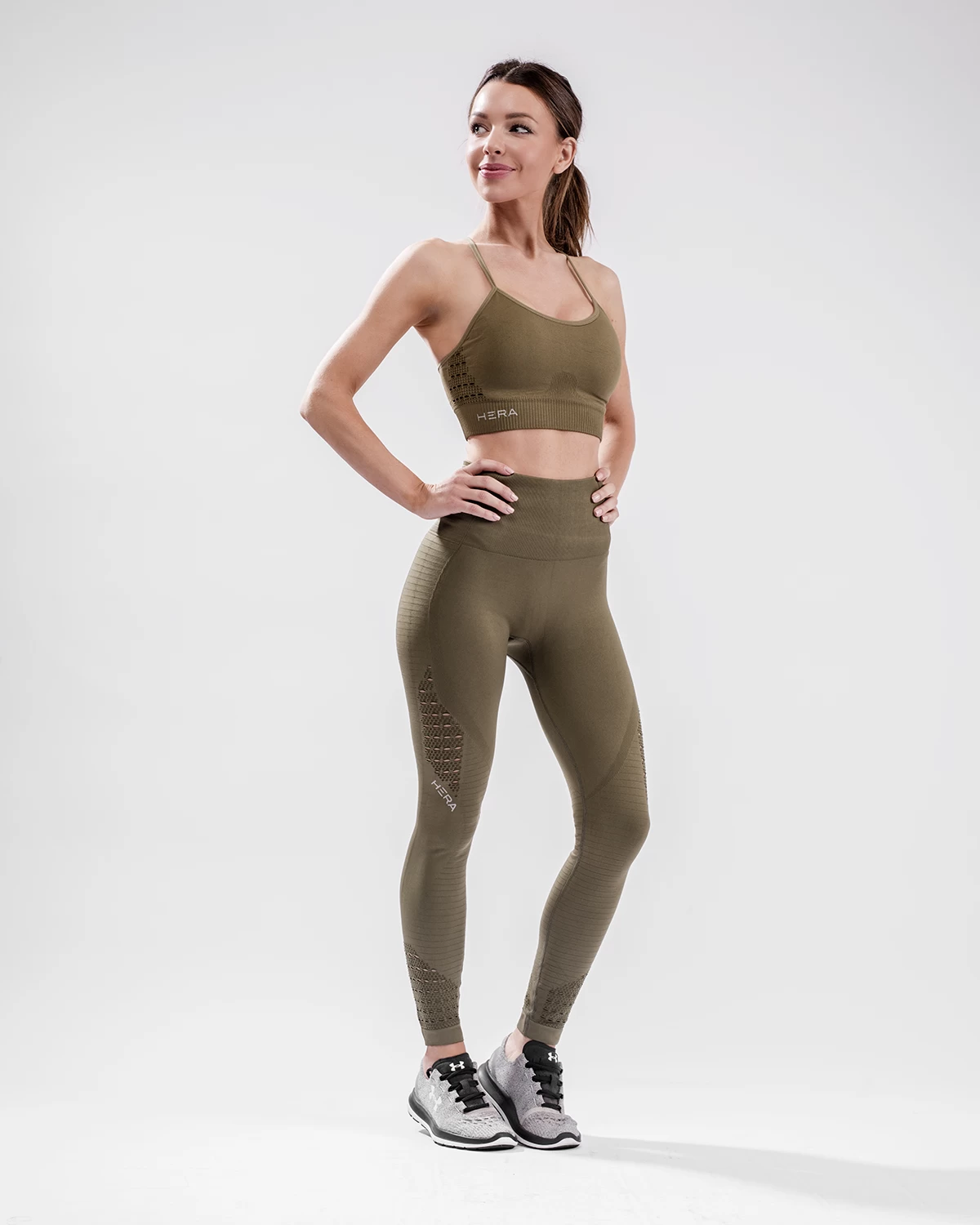 HERA X HERO XO Seamless Leggings - Olive 3 HERA X HERO XO Seamless Leggings - Olive - Image 3
