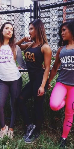 MuscleRich Femme Swish Tank - Gold/Black